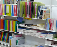 ノートやファイルなど学生の必需品は充実の品揃え！